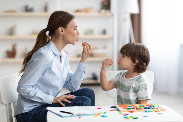 speech therapy to children